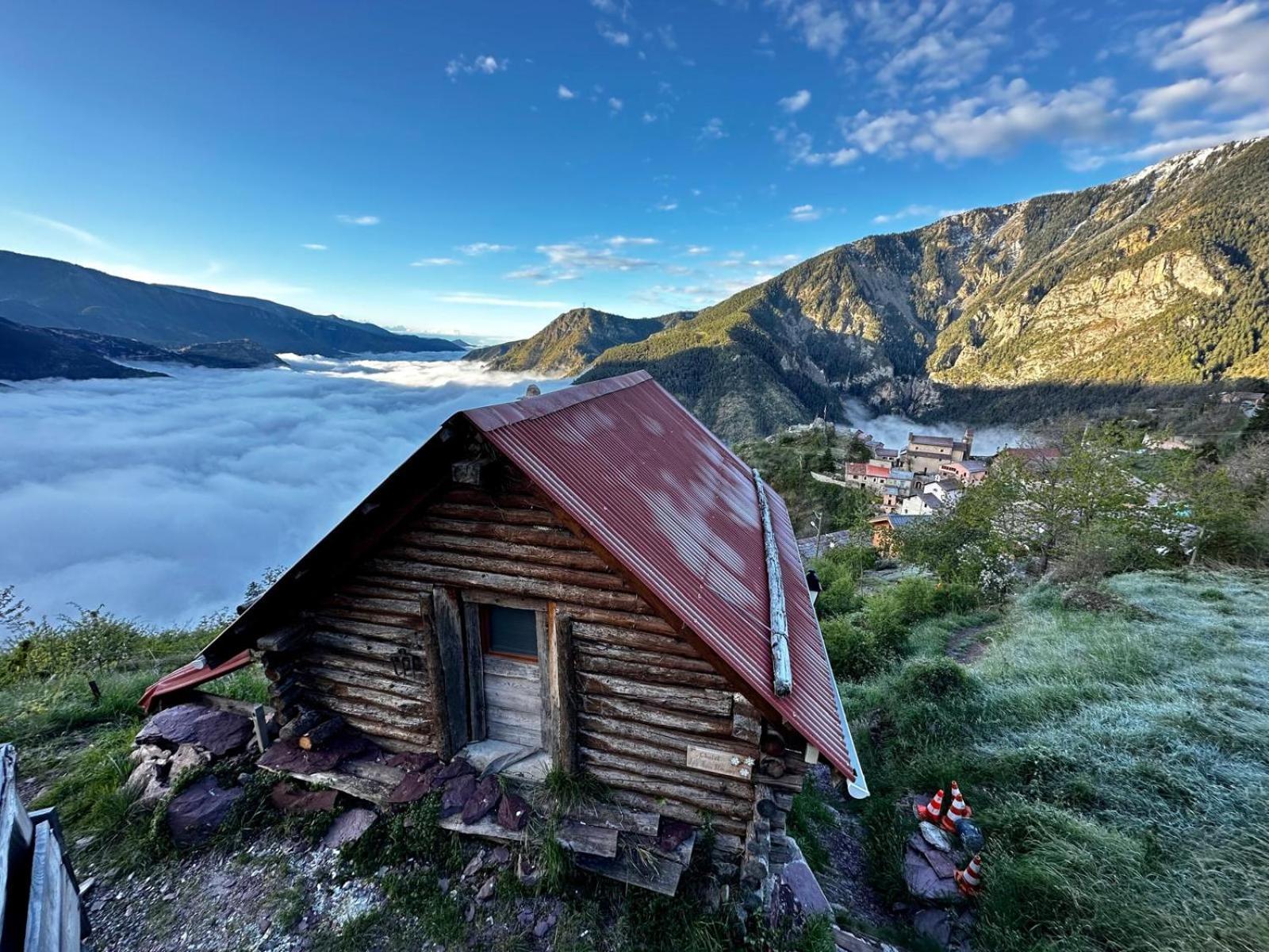 Les 3 Flocons Roure Hotel Екстериор снимка